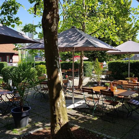 Gasthof Zur Strass Eugendorf Exteriér fotografie