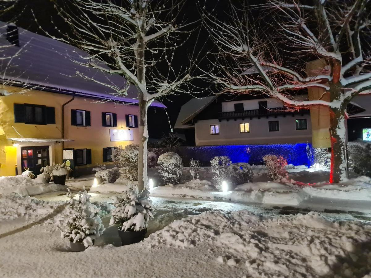 Gasthof Zur Strass Eugendorf Exteriér fotografie