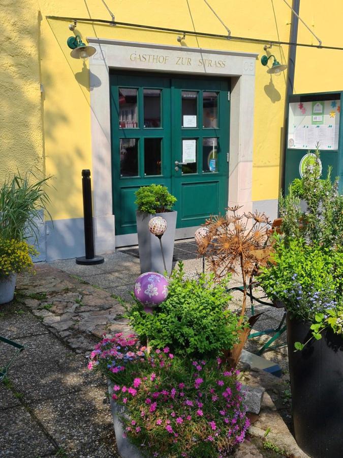Gasthof Zur Strass Eugendorf Exteriér fotografie